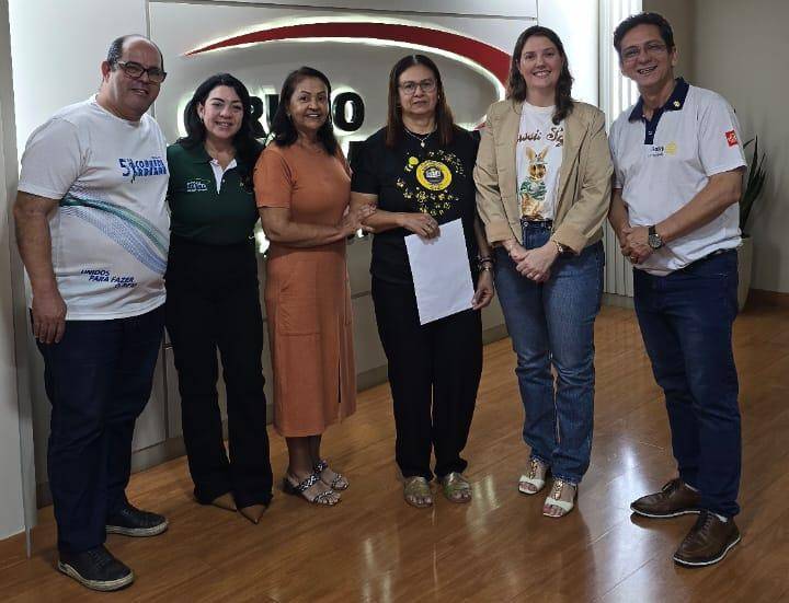 Representantes do Distrito 4440 e parceiros da campanha de Natal